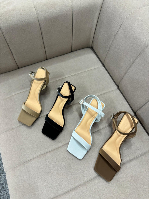 Women Elegant Diamond Embedded Buckle Straps Heel